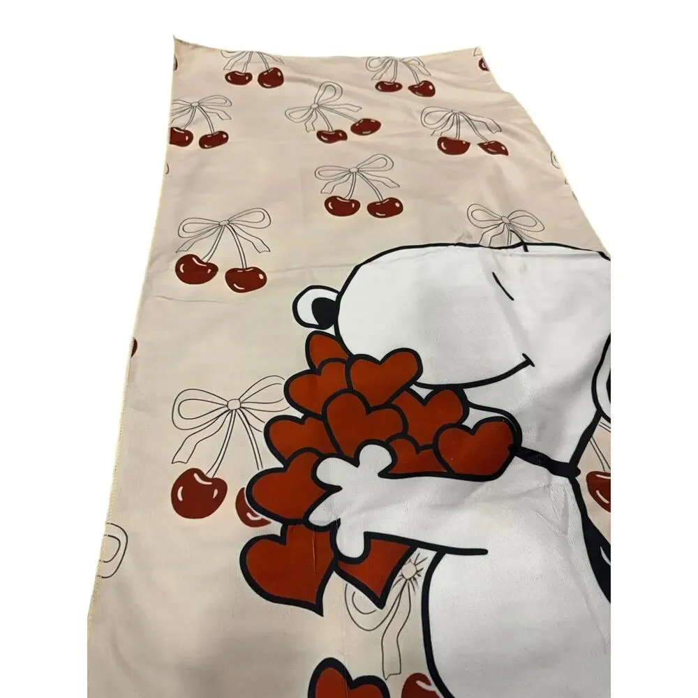 Snoopy with lots of red hearts beach towel
